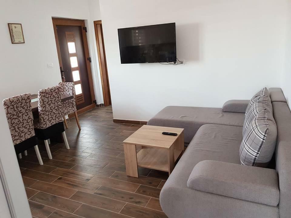 Apartmani Dada Starigrad Paklenica Exterior photo