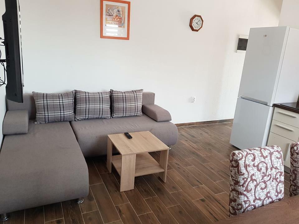 Apartmani Dada Starigrad Paklenica Exterior photo