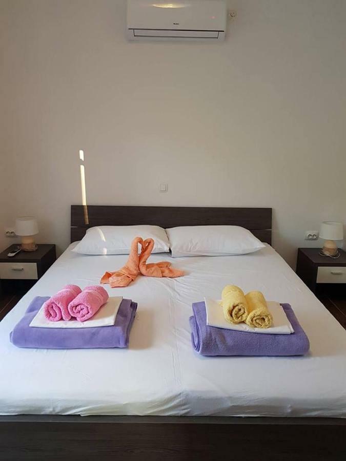 Apartmani Dada Starigrad Paklenica Exterior photo