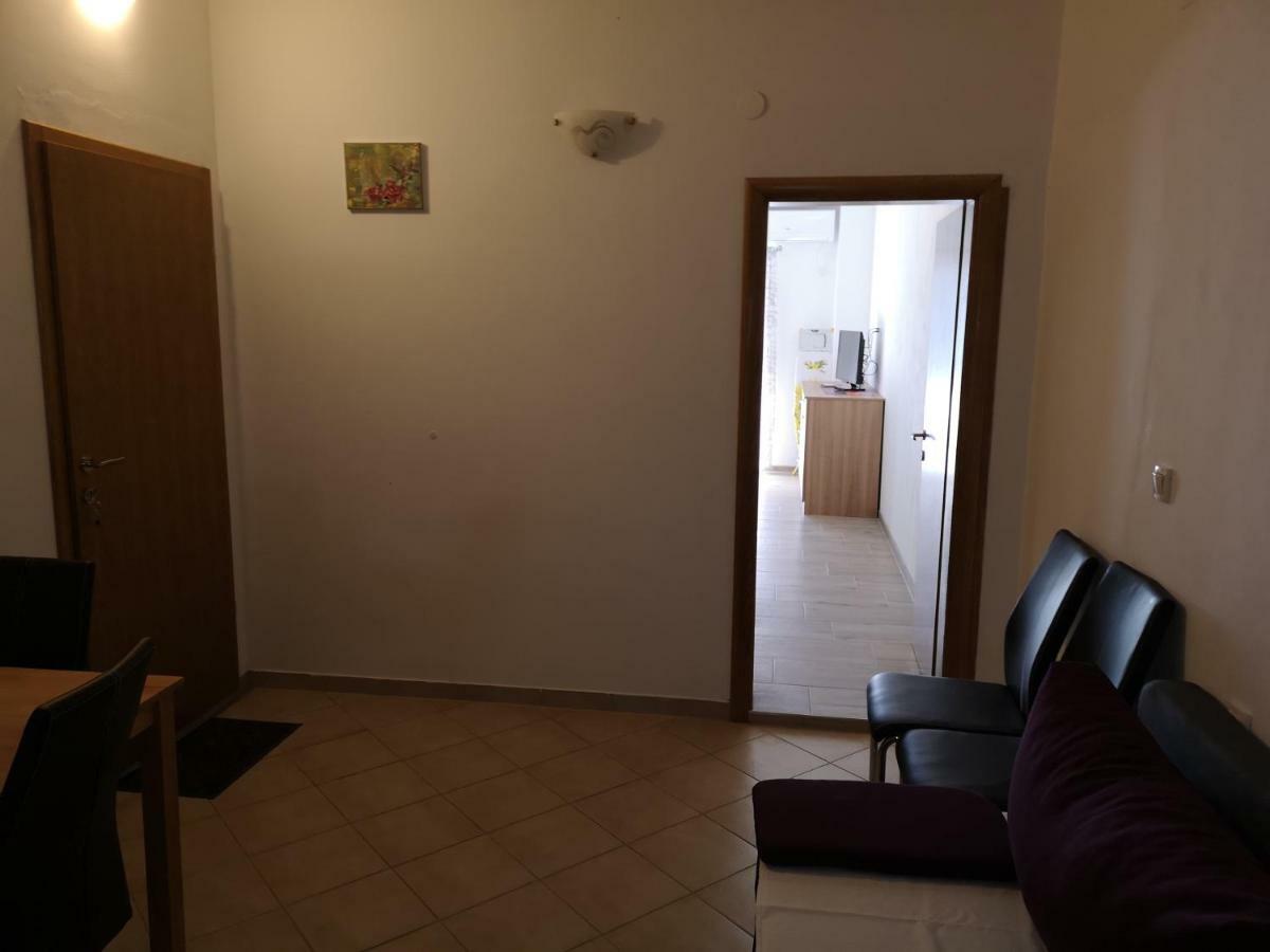 Apartmani Dada Starigrad Paklenica Exterior photo