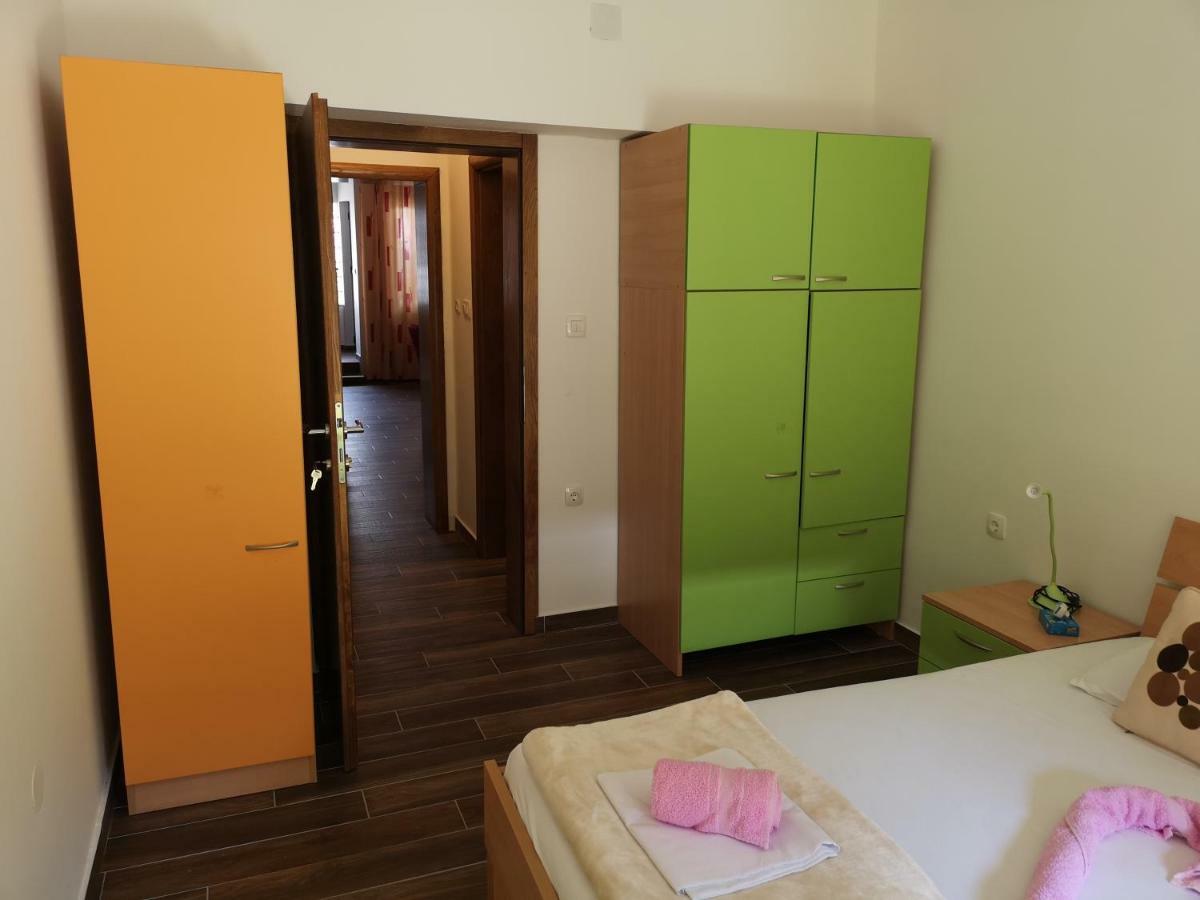 Apartmani Dada Starigrad Paklenica Exterior photo